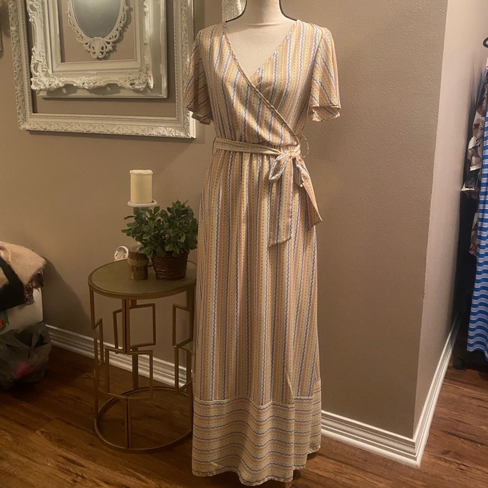 LAKE FLOWER MAXI DRESS FAUX WRAP SHORTSLEEVE TOP